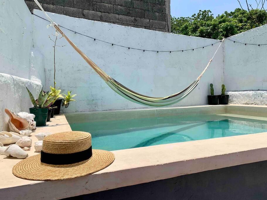 Casita Azul Colonial En El Centro De Merida. Exterior photo